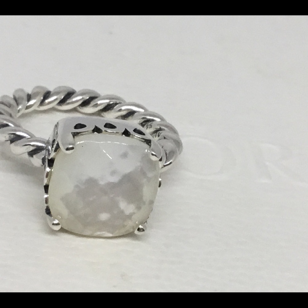Pandora Brand New MOP Lg Ring Sz 6,5”